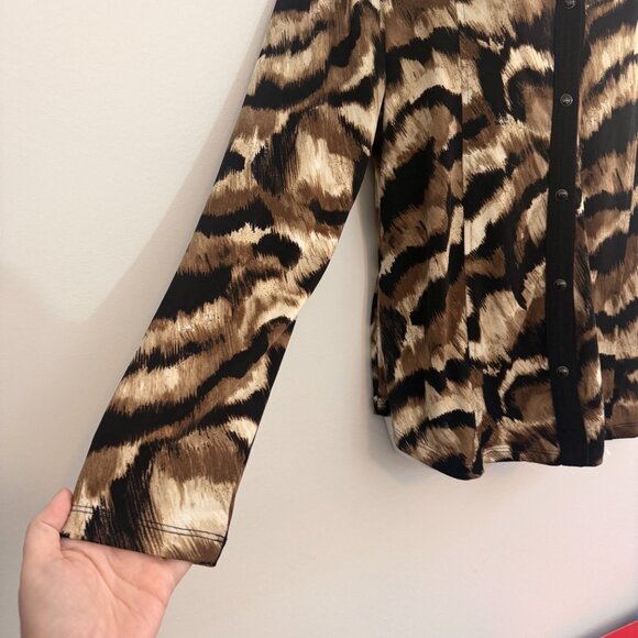 JM Collection Animal Print Snap-Front Blouse | Brown & Black | Size M - Picture 5 of 8